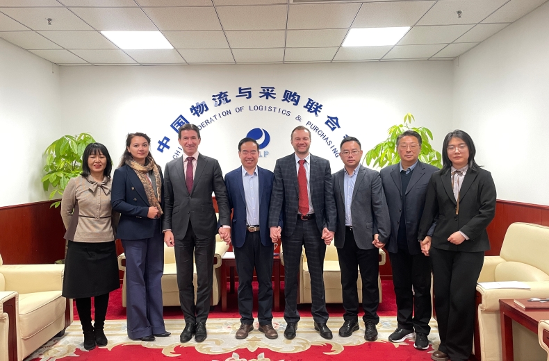 馬增榮會見俄羅斯國家國際商業合作協調中心主席基里爾·巴巴耶夫一行
